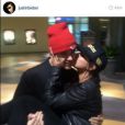 Justin Bieber a posté cette photo de lui et Selena Gomeaz sur Instagram avant de la supprimer. Août 2014.