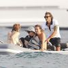 Madonna quitte le yacht où elle passe des vacances avec sa fille Lourdes Leon et des amis pour rejoindre la côte d'Ibiza, le 19 août 2014.