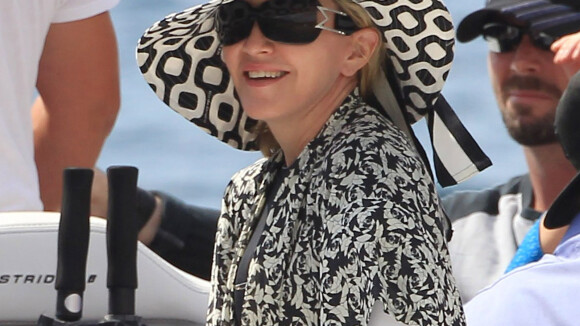 Madonna, farniente à Ibiza : Relax, mais couverte, avec Lourdes