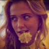 Raphaëlle Dupire lors d'un shooting Chocolate Shubar. La jolie blonde est la nouvelle Miss Météo de Canal+.