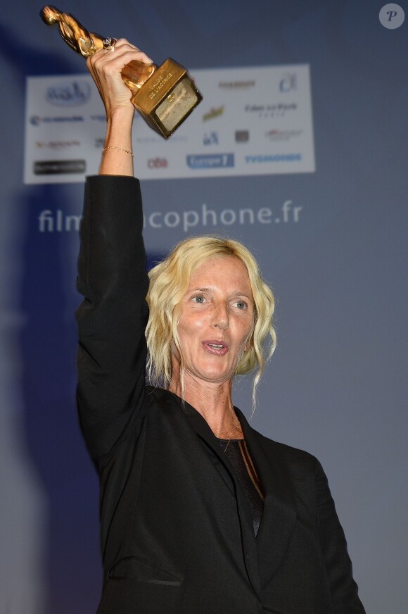 Sandrine Kiberlain (Valois de la meilleure actrice pour son interprétation dans "Elle l'adore" de Jeanne Herry) - Remise des prix lors de la 7e édition du Festival du film francophone d'Angoulême, le 26 août 2014.