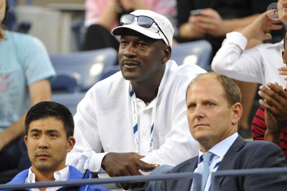 Michael Jordan lors du match entre Roger Federer et Marinko Matosevic lors du premier tour de l'US Open au Billie Jean King National Tennis Center de New York le 26 août 2014