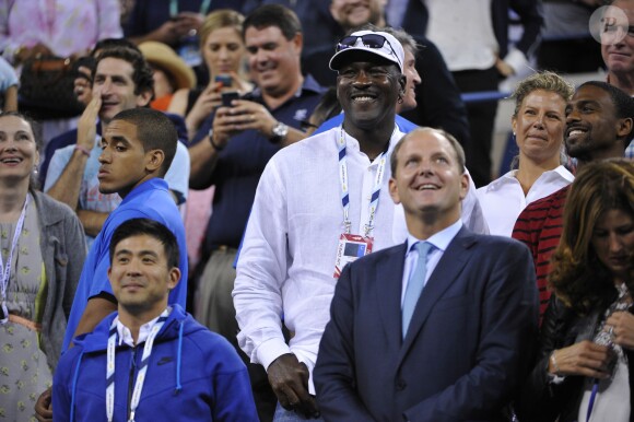 Michael Jordan lors du match entre Roger Federer et Marinko Matosevic lors du premier tour de l'US Open au Billie Jean King National Tennis Center de New York le 26 août 2014