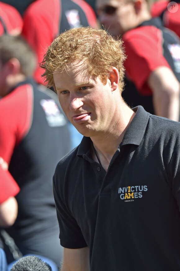 Le prince Harry lors d'un événement presse pour les Invictus Games à Londres le 12 août 2014