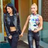 Kylie Jenner et Hailey Baldwin quittent l'appartement de Kanye West, à SoHo. New York, le 28 août 2014.