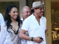 Lionel Richie toujours aussi séduisant : Sa très jeune compagne sous le charme