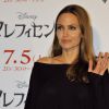 Angelina Jolie assiste à la conférence de presse du film "Maleficent" à Tokyo, le 24 juin 2014.