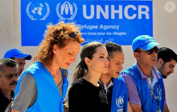 L'ambassadrice de l'UNHCR Angelina Jolie au camp Al Zaatri, près de la Syrie, le 11 septembre 2012.
