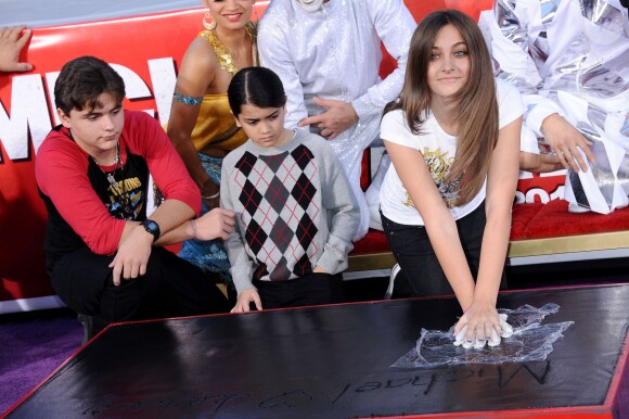 Prince, Paris et Blanket Jackson, les enfants de Michael Jackson à Los Angeles, le 27 janvier 2012. 