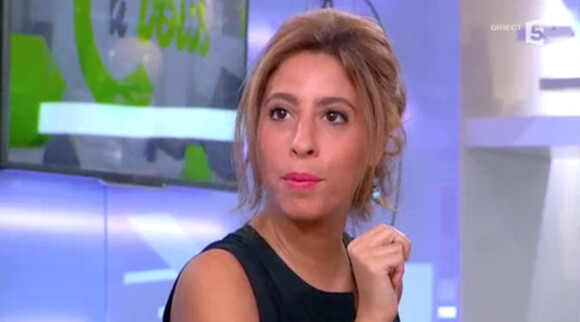 Sur le plateau de "C à vous" (France 5), la journaliste Léa Salamé raconte comment elle était morte de peur pour sa première d'"On n'est pas couché" (France 2). Le 1er septembre 2014.
