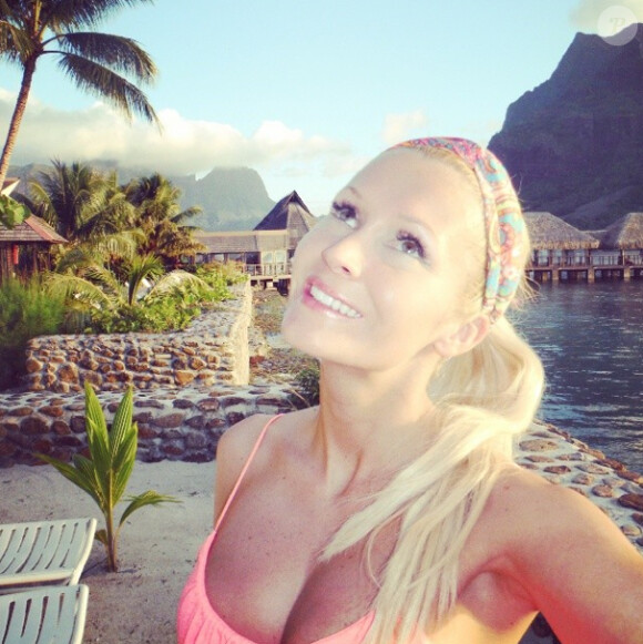 Tatiana Laurens : sexy et radieuse à Tahiti, lors du tournage de L'île des Vérités 4