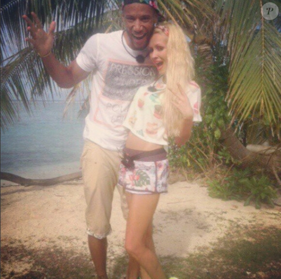 Tatiana Laurens et Xavier Delarue à Tahiti, lors du tournage de L'île des Vérités 4