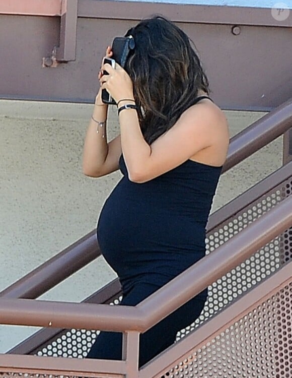 Mila Kunis, enceinte, à Los Angeles, le 5 septembre 2014. 
