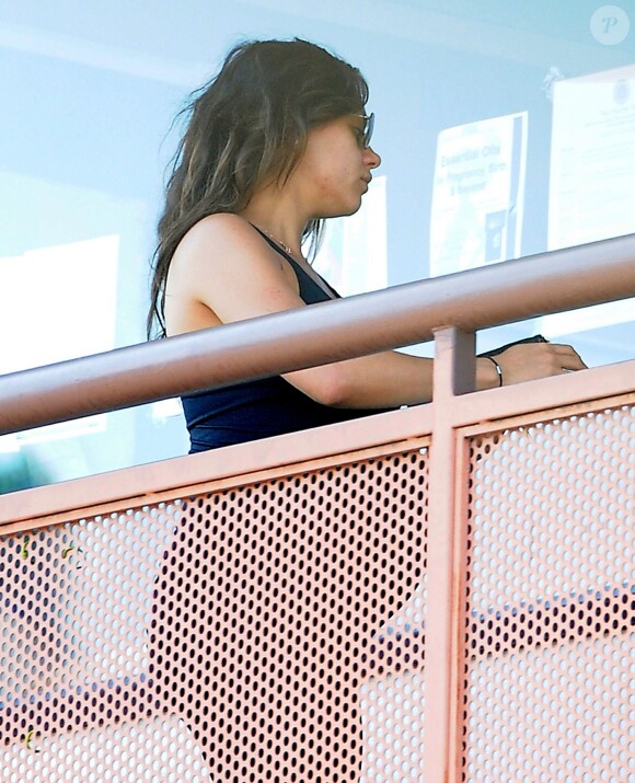 Mila Kunis, enceinte, dans les rues de Los Angeles, le 5 septembre 2014. 