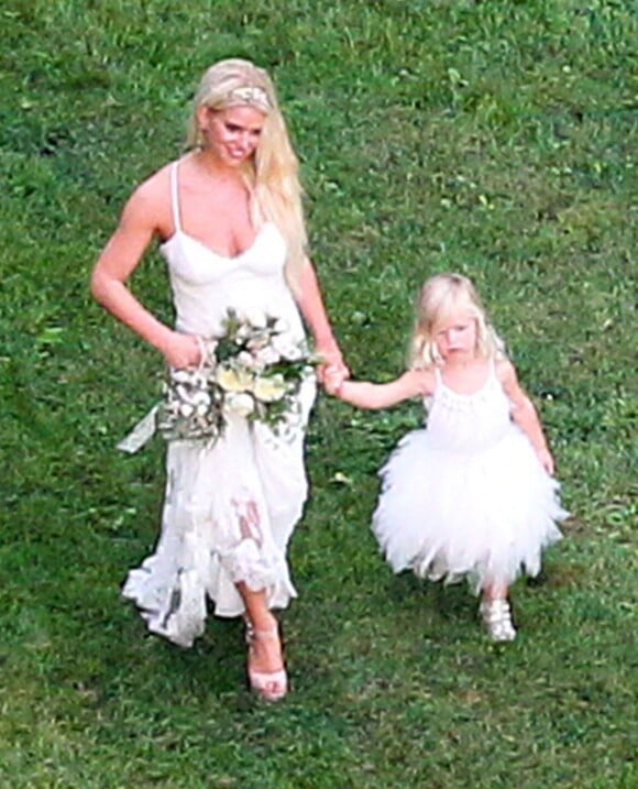 Exclusif - Jessica Simpson et sa fille Maxwell Johnson - Mariage de Ashlee Simpson et Evan Ross (fils de Diana) dans la maison de Diana Ross à Greenwich dans le Connecticut, le 30 août 2014.