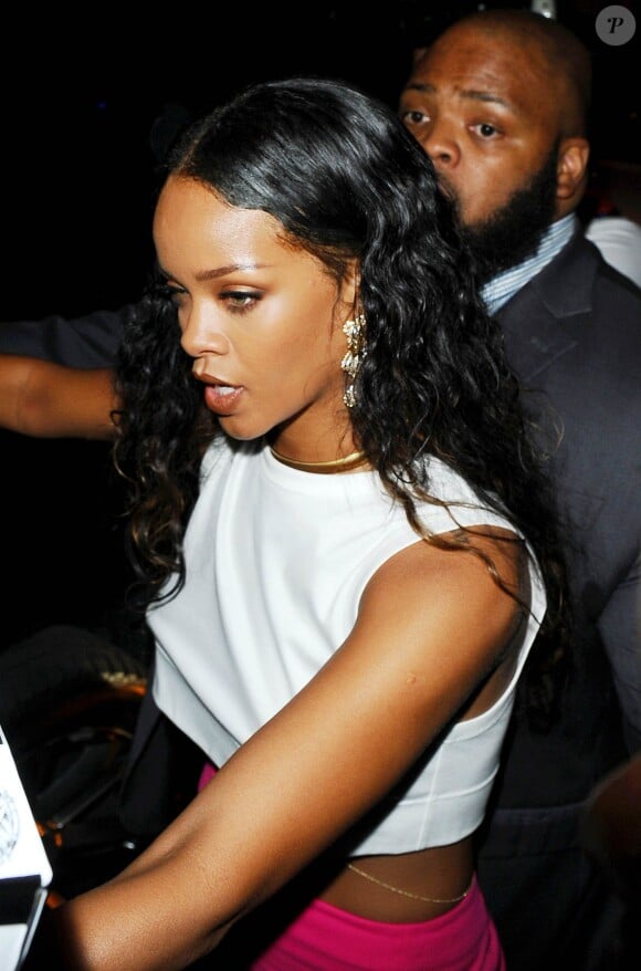 Rihanna arrive au Metropolitan West pour assister à la présentation de la collection Anthony Vaccarello x Versus. New York, le 7 septembre 2014.