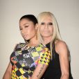  Nicki Minaj et Donatella Versace lors de la pr&eacute;sentation de la collection Anthony Vaccarello x Versus &agrave; New York. Le 7 septembre 2014. 