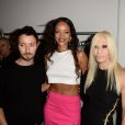  Anthony Vaccarello, Rihanna et Donatella Versace lors de la pr&eacute;sentation de la collection Anthony Vaccarello x Versus &agrave; New York. Le 7 septembre 2014. 