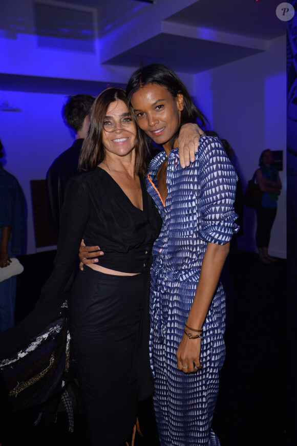 Carine Roitfeld et Liya Kebede lors de la présentation de la collection Anthony Vaccarello x Versus à New York. Le 7 septembre 2014.
