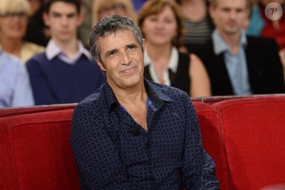 Julien Clerc - Enregistrement de l'émission "Vivement Dimanche" à Paris le 24 septembre 2013.