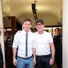 Lionel Messi et sa petite amie Antonella Rocuzzo se rendent dans la boutique Dolce & Gabanna en compagnie de Domenico Dolce à Milan, le 7 septembre 2014. 