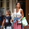 Jessica Alba et sa fille Honor se promènent à New York. Le 12 septembre 2014.