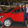 Le roi Felipe VI d'Espagne visitant l'usine Opel à Figueruelas le 12 septembre 2014