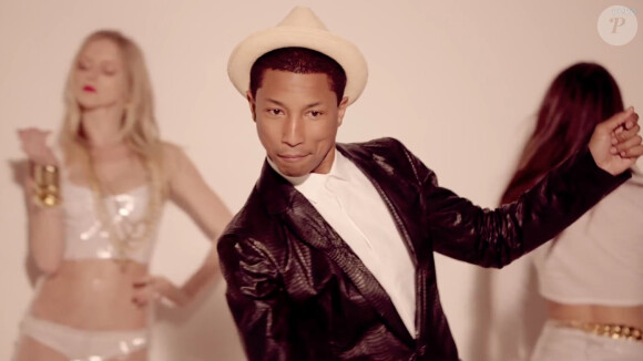 Pharrell Williams dans le clip "Blurred Lines", mars 2013.