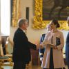 La princesse Victoria de Suède accueillie par le président Andris Brezins à la Maison des têtes noires à Riga, en Lettonie, lors de sa visite officielle le 17 septembre 2014 dans le cadre du mandat de la capitale lettonne comme Capitale européenne de la culture 2014