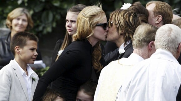 Obsèques du père de Nicole Kidman : Le chagrin bouleversant de toute une famille
