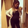 Emilie Nef Naf et son baby bump prennent la pose. Août/Septembre 2014.