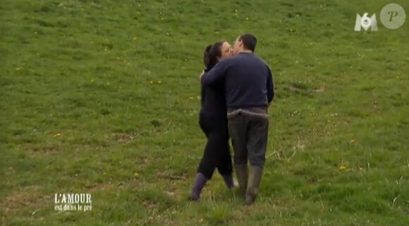 Christophe et Christelle in love - "L'amour est dans le pré 2014" sur M6. Episode du 11 août 2014.  Le couple vient de se séparer. 