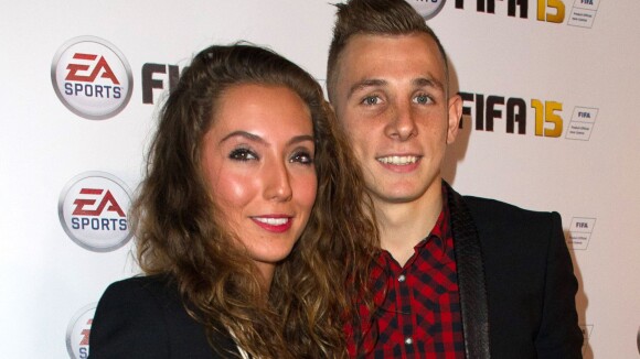 Lucas Digne et Tiziri : En amoureux avec les stars du sport pour tester FIFA 15