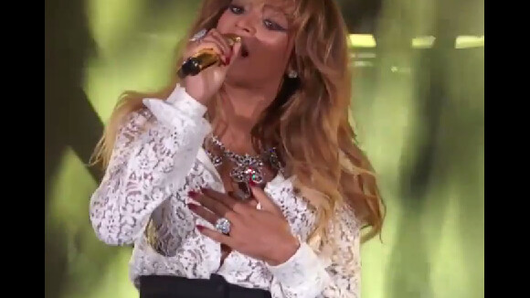 Beyoncé : Décolletée et déchaînée, la star à deux doigts de la catastrophe !