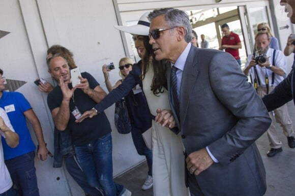 George Clooney et sa femme Amal Alamuddin quittant Venise, le 29 septembre 2014 après leur mariage civil et les cérémonies qui ont précédé