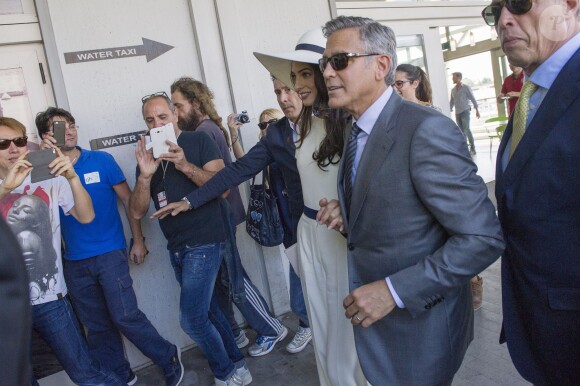 George Clooney et sa femme Amal Alamuddin quittant Venise, le 29 septembre 2014 après leur mariage civil et les cérémonies qui ont précédé