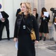Julie Delpy au défilé Chanel à Paris le 30 septembre 2014