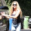 Denise Richards rend visite à un ami à Beverly Hills, le 3 octobre 2014.