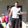 Ben Affleck et Jennifer Garner font du shopping avec leurs filles Violet et Seraphina à Pacific Palisades le 5 octobre 2014