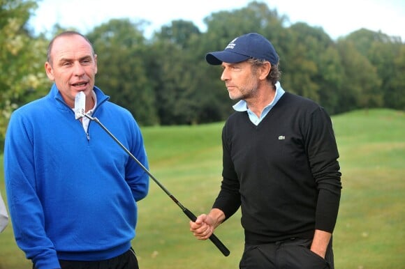 Alain Boghossian et Stéphane Freiss lors de la 1ère édition du Tee Break gourmand au golf d'Etiolles dans l'Essonne le 7 octobre 2014
