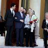 Gilles Jacob entouré de sa famille - Cérémonie de remise des insignes de Grand Officier de la Légion d'honneur à Gilles Jacob par le président de la République au palais de l'Elysée le 9 octobre 2014.