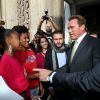 Arnold Schwarzenegger est allé à la rencontre de jeunes de banlieue au Palais d'Iéna, à Paris le 11 octobre 2014