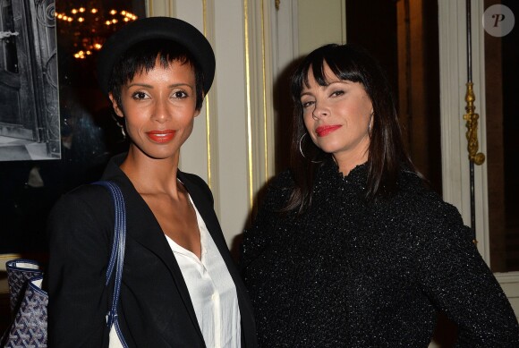 Sonia Rolland et Mathilda May - Cocktail de lancement du livre "Garde-Robes" de Nathalie Garçon à l'Hôtel Régina à Paris, le 13 octobre 2014.