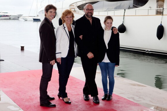Sébastien Delorme, Sylvie Roy, Ricardo Trogi et Marianne Fortier lors du photocall de la série "Le berceau des anges" lors du Mipcom à Cannes, le 13 octobre 2014.