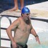 Chris Noth prend du bon temps dans une piscine à Sydney en Australie. Le 12 octobre 2014.