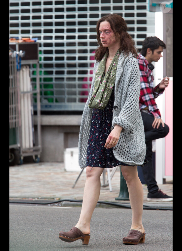 Exclusif - L'actrice Odile Vuillemin, défigurée sur le tournage du téléfilm L'Emprise de Claude-Michel Rome avec Marc Lavoine, à Bruxelles en Belgique le 1er septembre 2014.