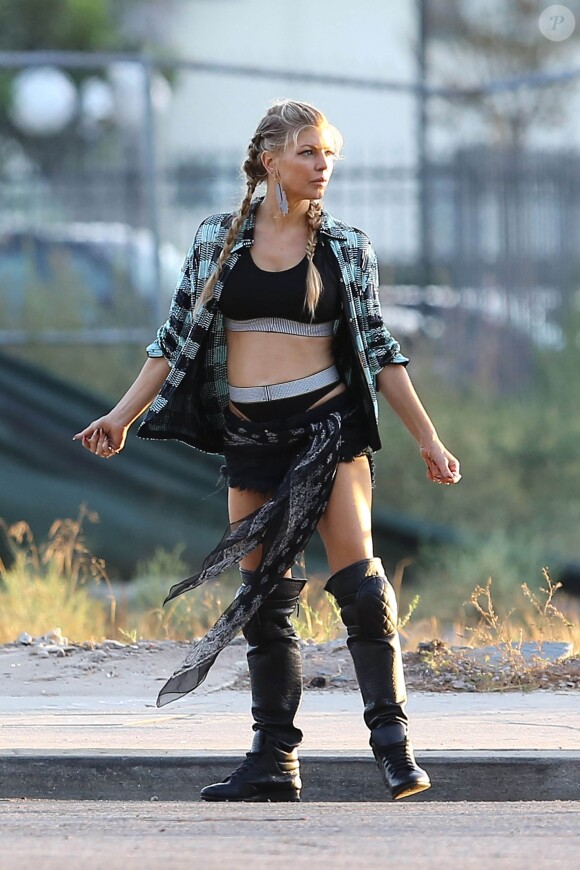 Fergie en plein tournage de son clip dans les rues de Los Angeles, le 19 octobre 2014. 