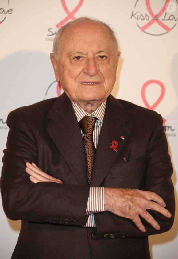 Pierre Bergé lors du photocall du lancement de l'album des 20 ans de Sidaction à l'Elysée Biarritz, à Paris le 22 octobre 2014.