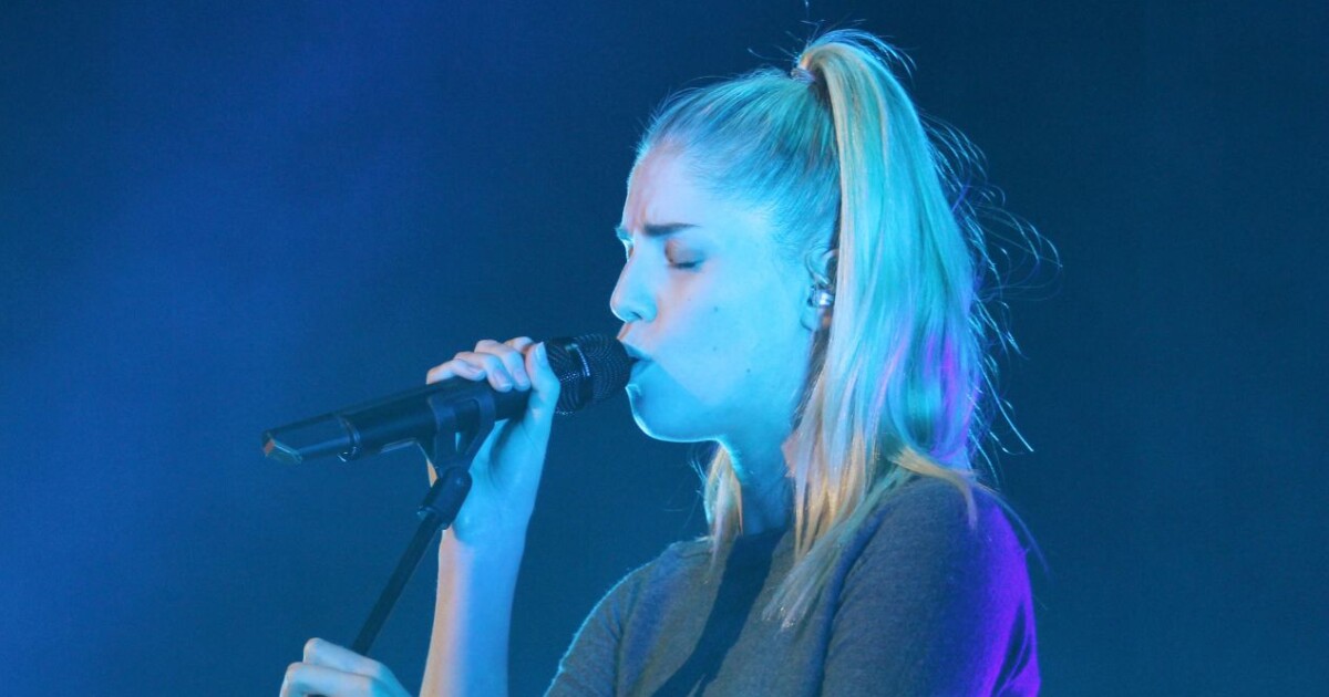 London Grammar Le groupephénomène fait sensation en concert à Paris Purepeople