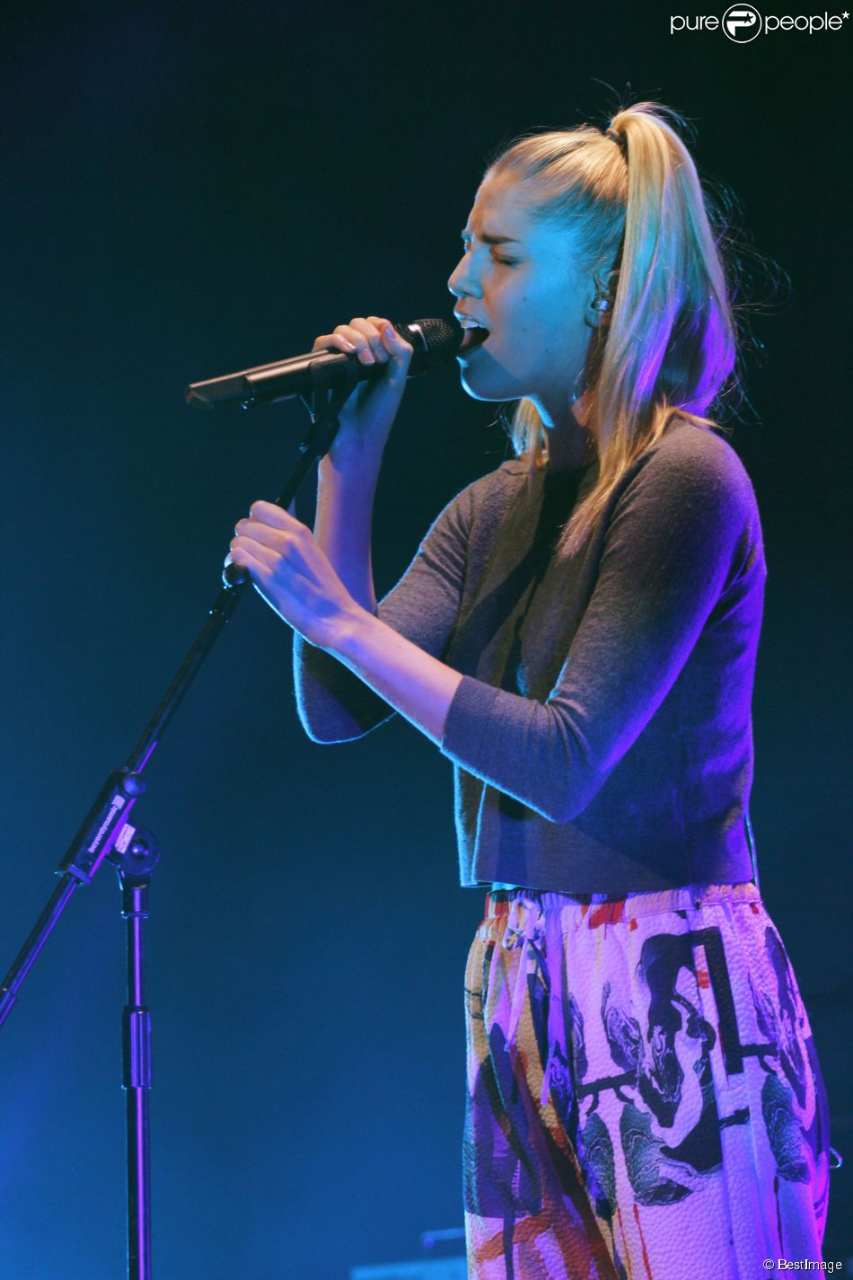  Exclusif - Hannah Reid - Le groupe London Grammar en concert au Palais des Sports &amp;agrave; Paris, le 22 octobre 2014. 